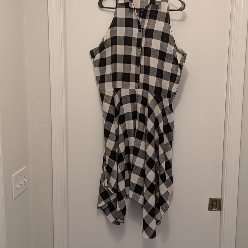 Black and White Checkered Sleeveless Dress